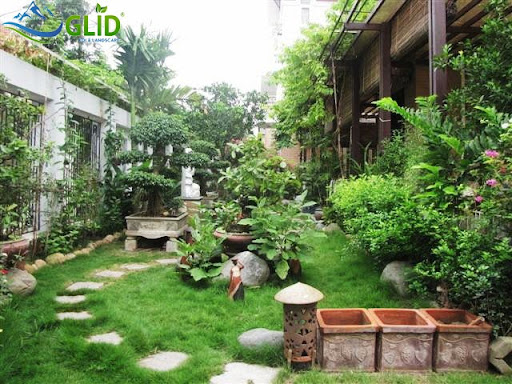 Top mẫu thiết kế sân vườn trước nhà đẹp ấn tượng nhất năm
